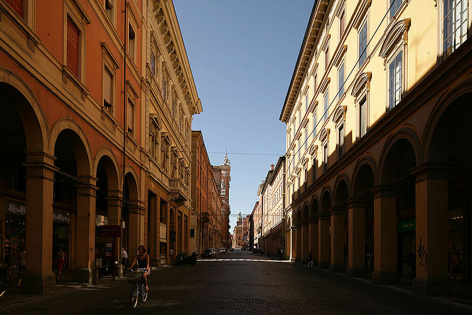 italien, Modena, Strassenzug in der Innenstadt