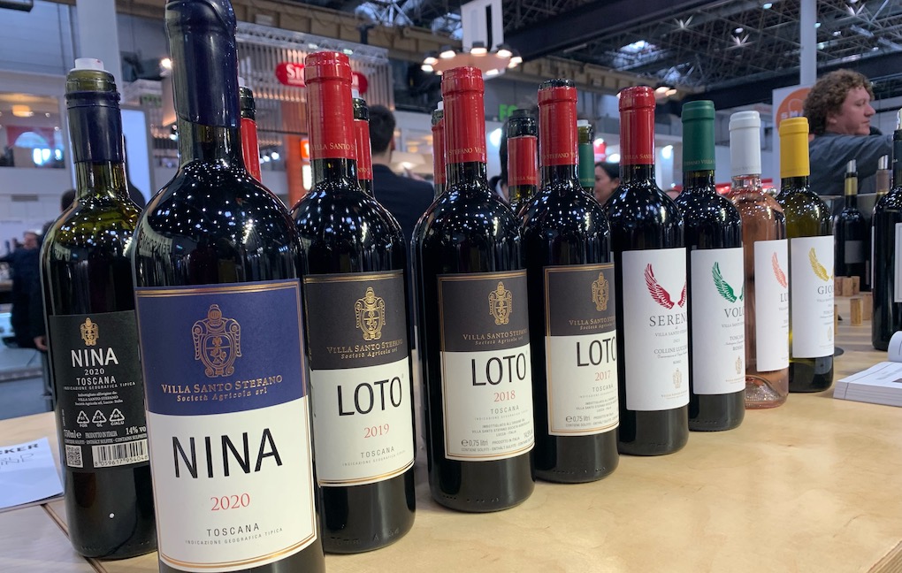 Nina Cabernet Franc Rotwein von der VILLA SANTO STEFANO in der Toskana, weitere Rotweine des Sortimentes wie Loto und Gioia und Volo
